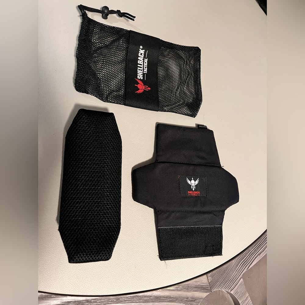 NWOT! SHELLBACK TACTICAL BANSHEE ULTIMATE SHOULDER PADS - SET OF 2 - BLA…